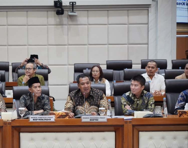 HIPMI Buka Suara Soal IHSG Anjlok 11,57%, Ajak Investor Tetap Optimistis